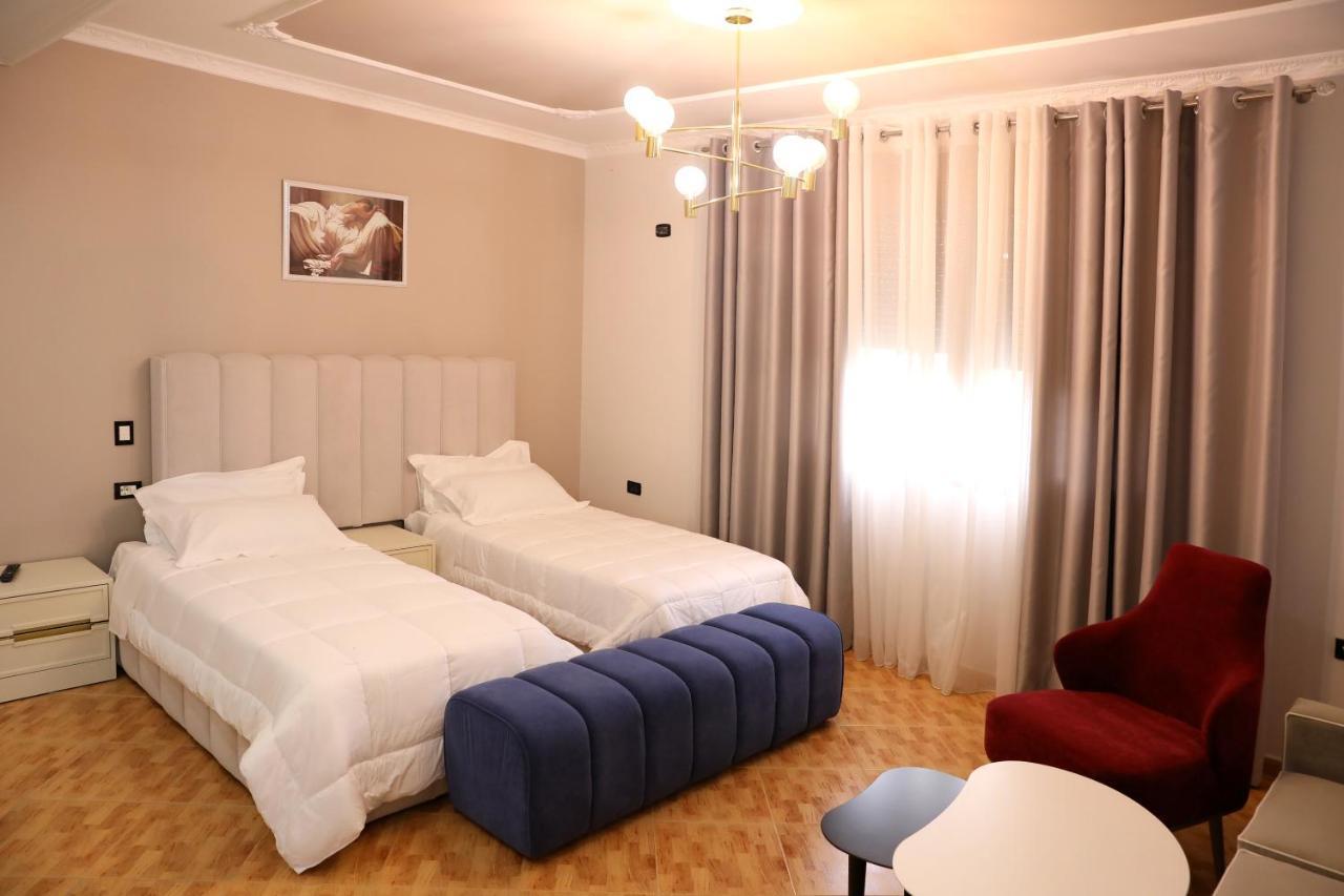 Hotel Vila Stefa Wlora Zewnętrze zdjęcie